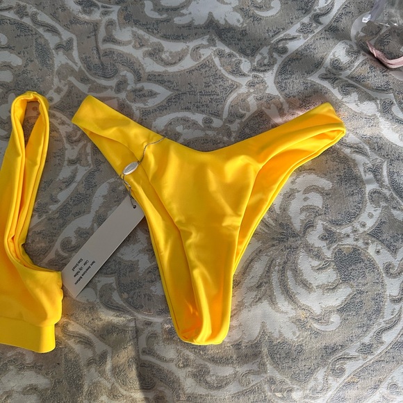 Boutine LA bikini - Picture 4 of 9